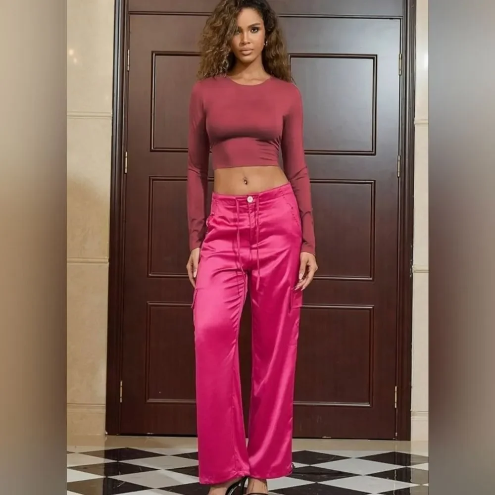 ☔️🩵⏭️NWT Burgundy Open Back Crop Long Sleeve Top Medium